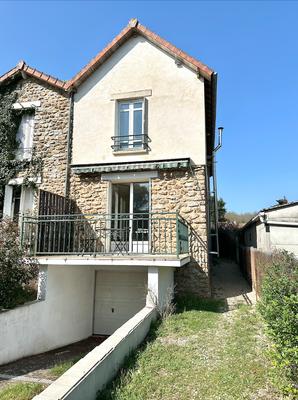 Maison - 95 m² - 5 pièces