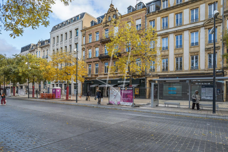 Appartement - 257 m² - 8 pièces