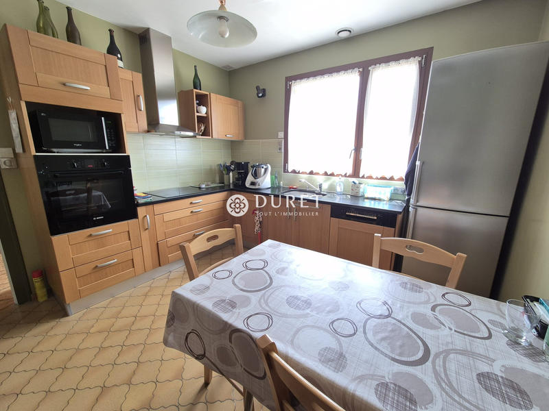 Maison - 202 m² - 8 pièces