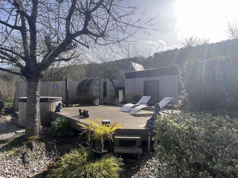 Propriété - 300 m² - 10 pièces