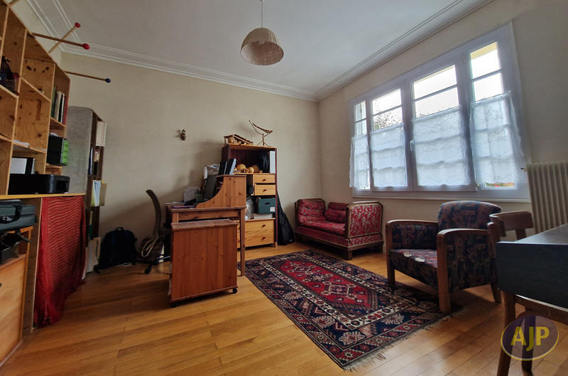 Maison - 146 m² - 6 pièces