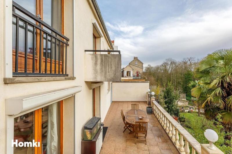 Maison - 180 m² - 6 pièces