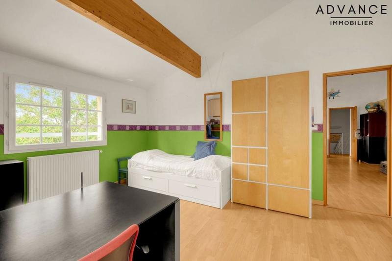 Maison - 333 m² - 8 pièces