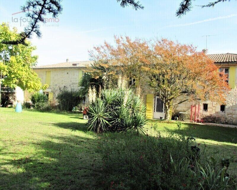 Maison - 530 m² - 17 pièces