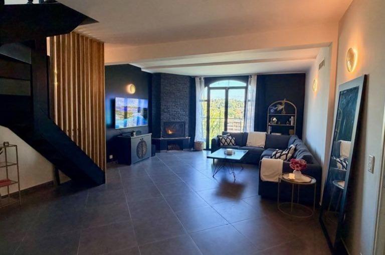 Villa - 200 m² - 7 pièces