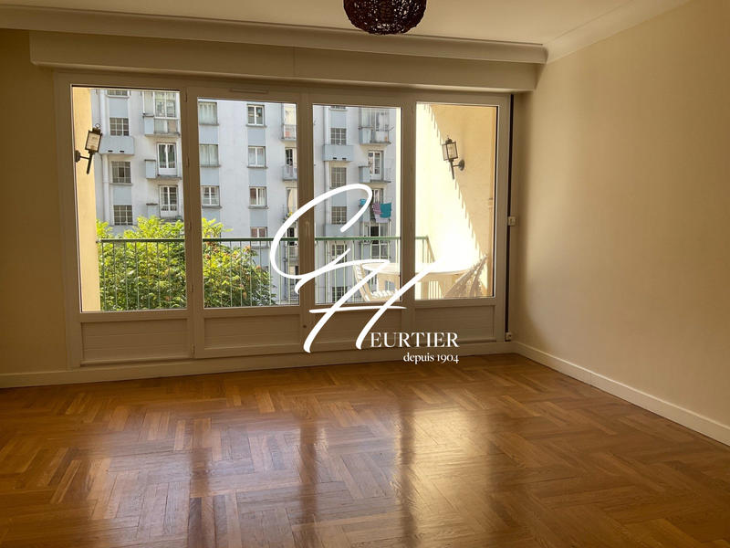 Appartement - 83 m² - 3 pièces