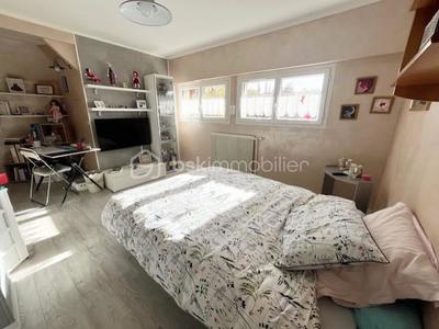 Maison - 141 m² - 6 pièces