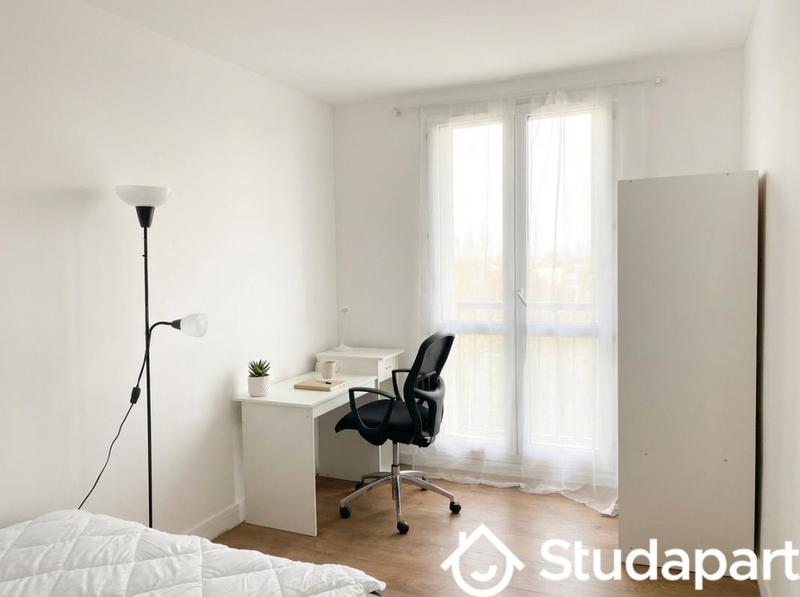 Chambre - 11 m² - 1 pièce