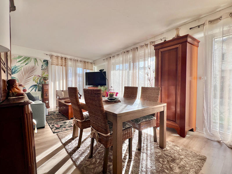 Appartement - 77 m² - 3 pièces