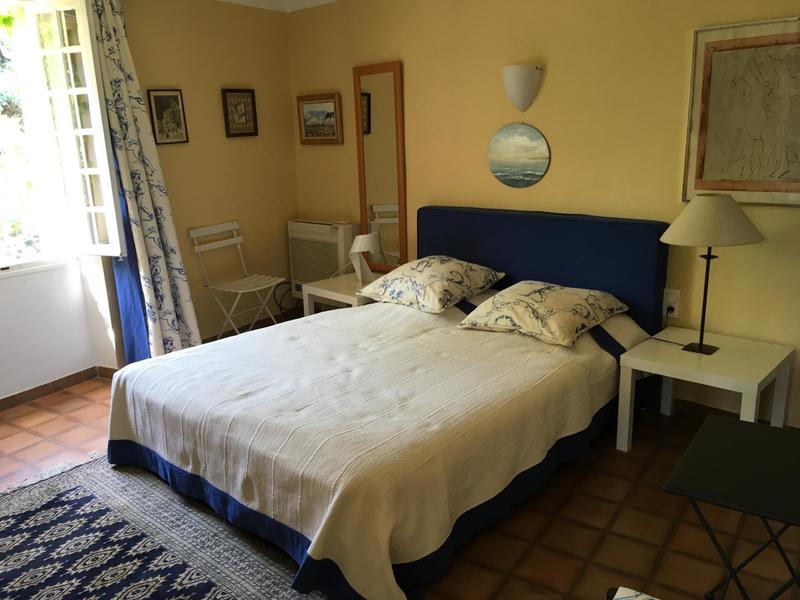 Maison - 323 m² - 10 pièces