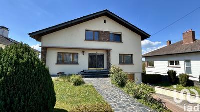 Maison - 198 m² - 7 pièces