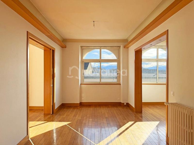 Appartement - 120 m² - 3 pièces