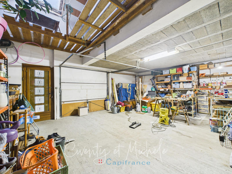 Maison - 308 m² - 10 pièces