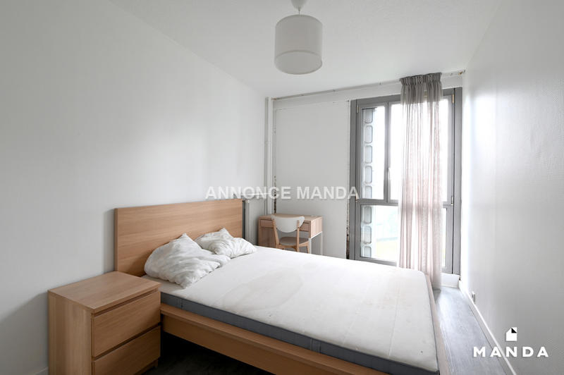 Chambre - 10 m² - 5 pièces