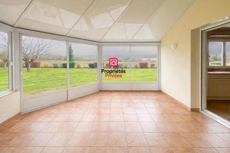 Maison - 221 m² - 8 pièces