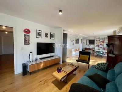 Appartement - 100 m² - 5 pièces