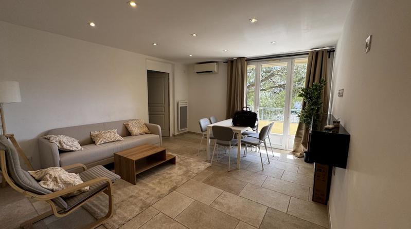 Appartement - 74 m² - 4 pièces