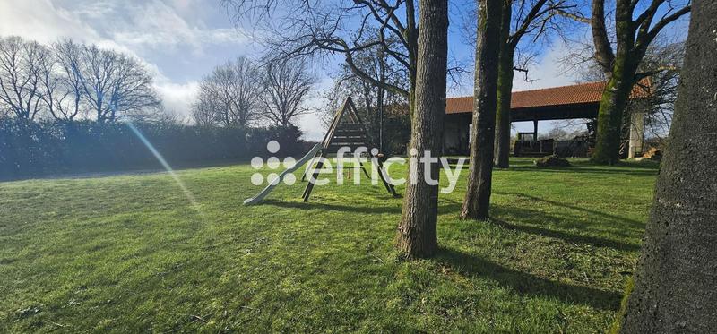 Villa - 279 m² - 9 pièces