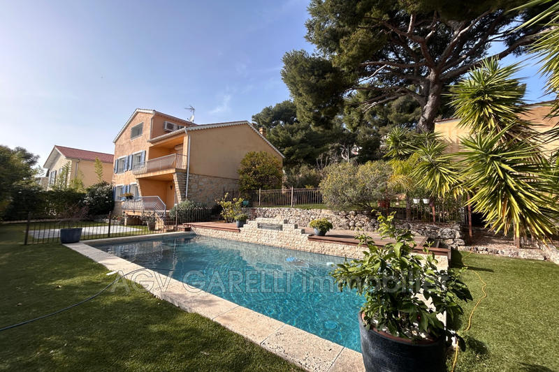 Maison - 173 m² - 5 pièces