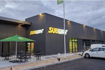 Local commercial - 203 m² - 3 pièces