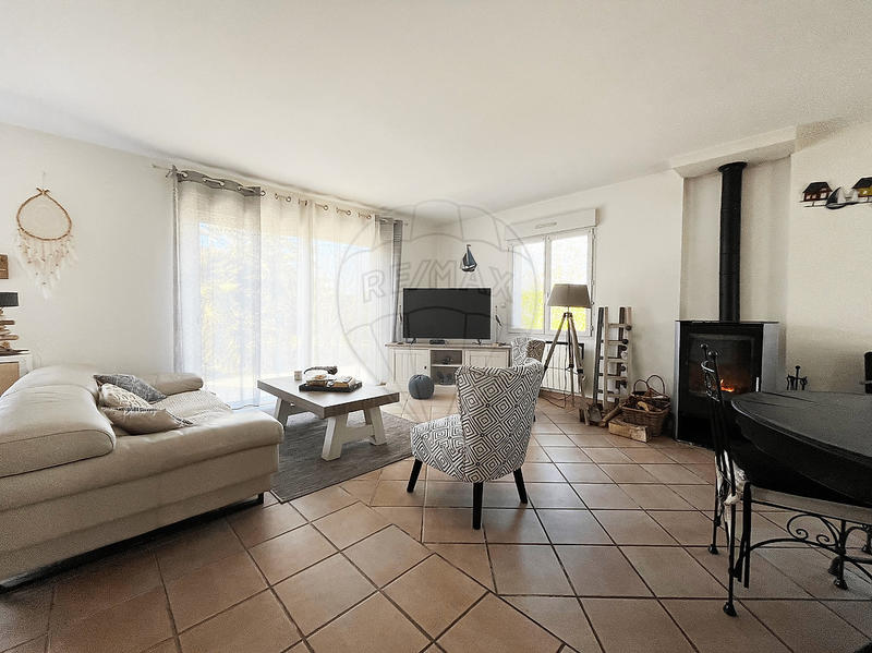 Maison - 207 m² - 8 pièces