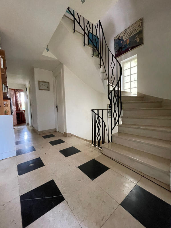 Maison - 186 m² - 9 pièces