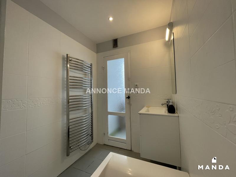 Chambre - 10 m² - 4 pièces