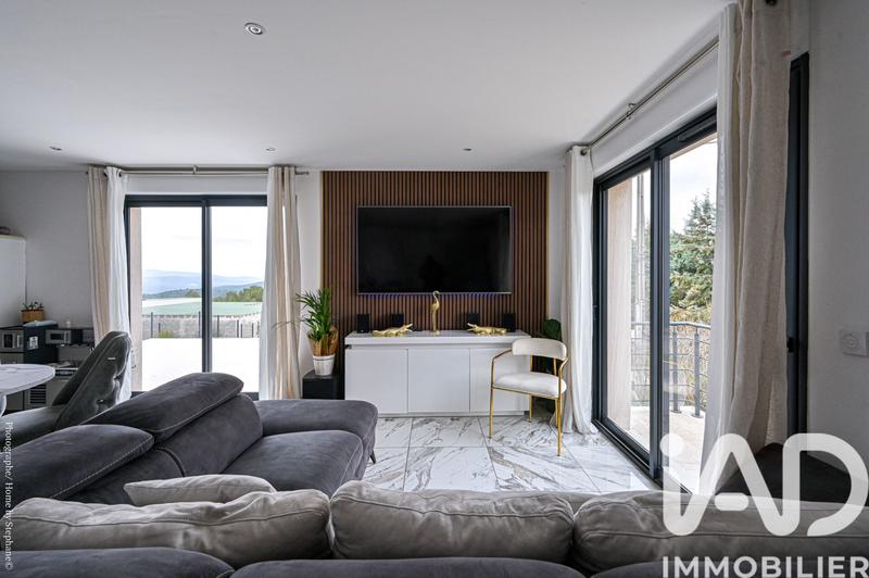 Maison - 88 m² - 4 pièces