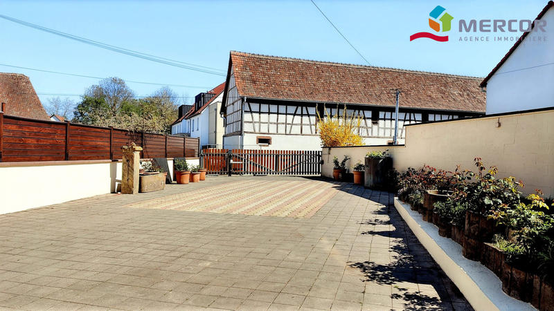 Maison - 250 m² - 4 pièces