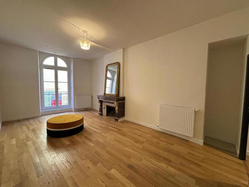 Appartement - 97 m² - 3 pièces