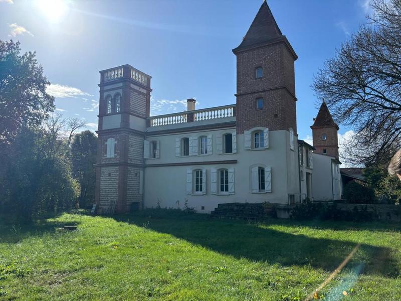 Appartement - 223 m² - 6 pièces