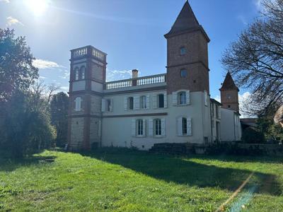 Appartement - 223 m² - 6 pièces