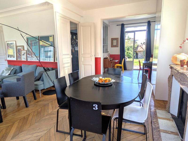 Maison - 205 m² - 9 pièces