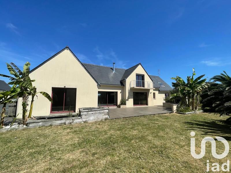 Maison - 239 m² - 7 pièces