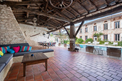 Maison ancienne - 522 m² - 11 pièces