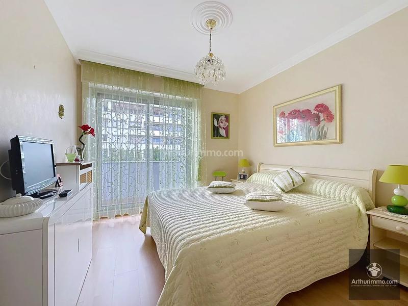 Appartement - 93 m² - 4 pièces