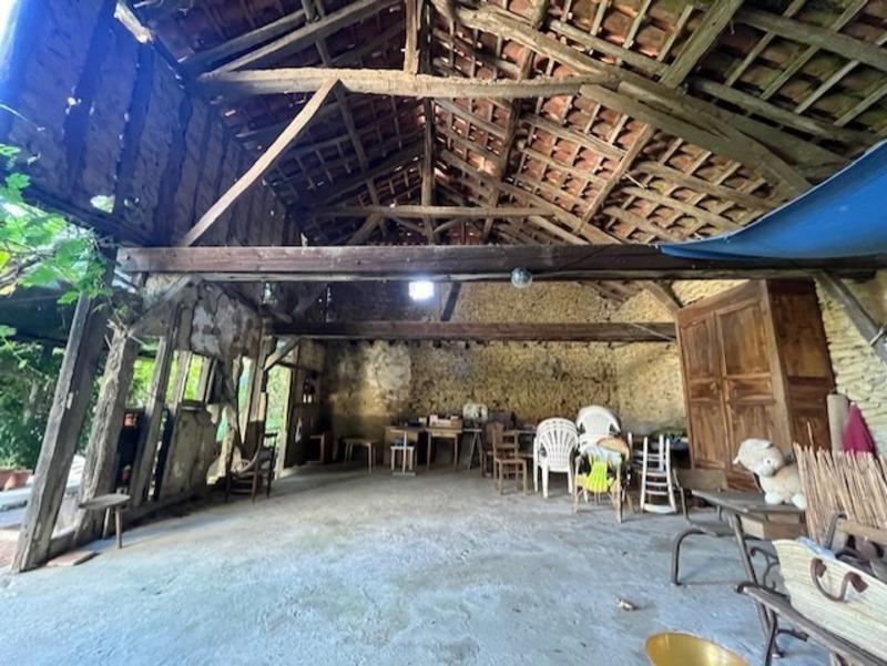 Propriété - 220 m² - 7 pièces