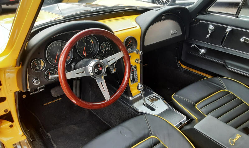 Chevrolet Corvette C2 Stingray 327ci V8