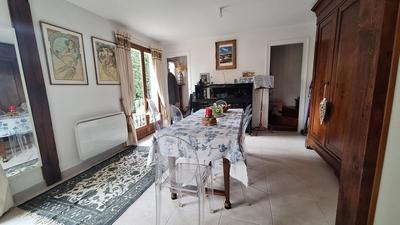 Maison - 90 m² - 6 pièces
