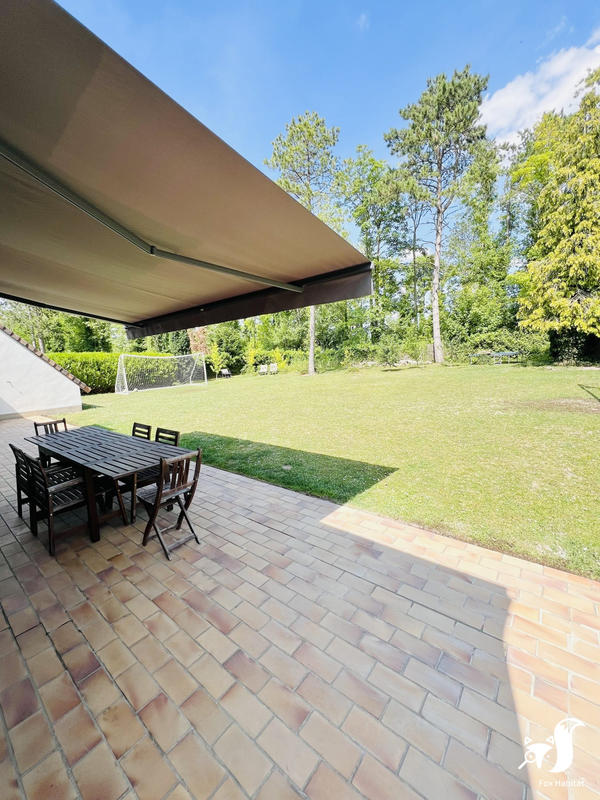 Maison - 195 m² - 7 pièces