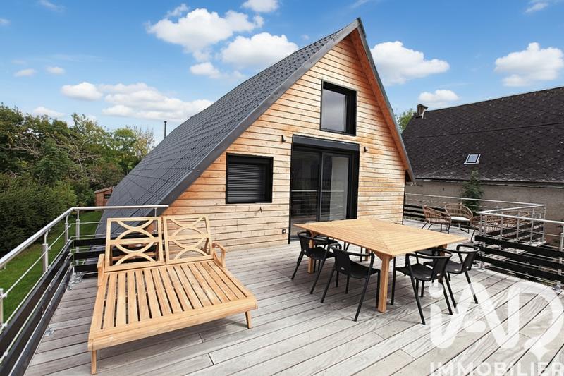 Maison - 206 m² - 7 pièces