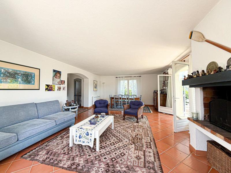 Maison chambre d'hôtes - 545 m² - 18 pièces