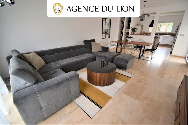 Maison - 182 m² - 8 pièces