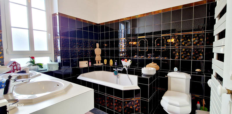 Maison - 190 m² - 7 pièces