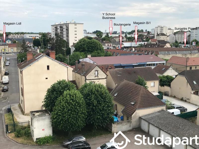 Chambre - 9 m² - 1 pièce