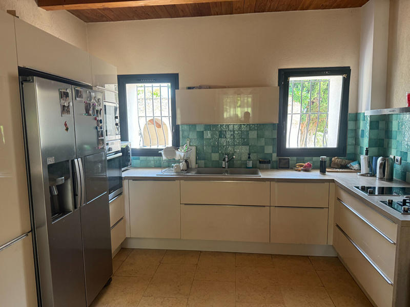 Maison - 270 m² - 7 pièces