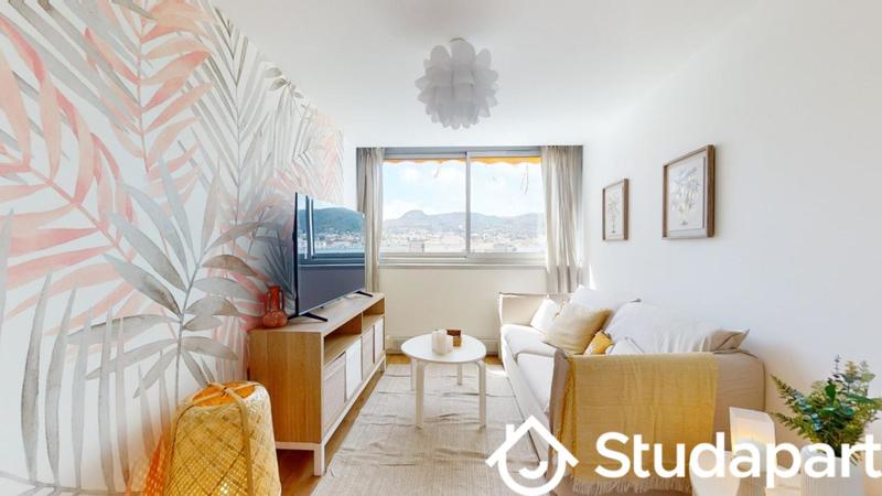 Chambre - 9 m² - 1 pièce