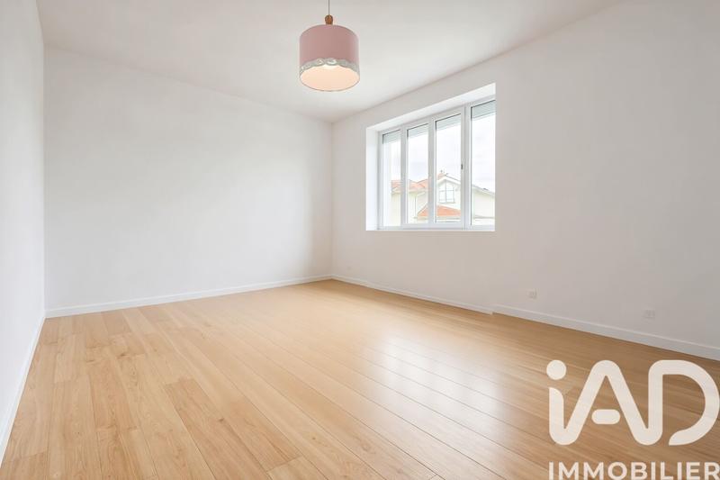Appartement - 80 m² - 3 pièces