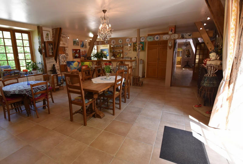 Maison - 340 m² - 10 pièces