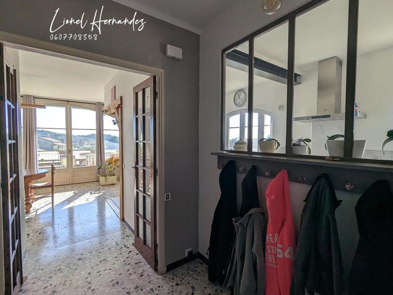 Maison - 238 m² - 9 pièces